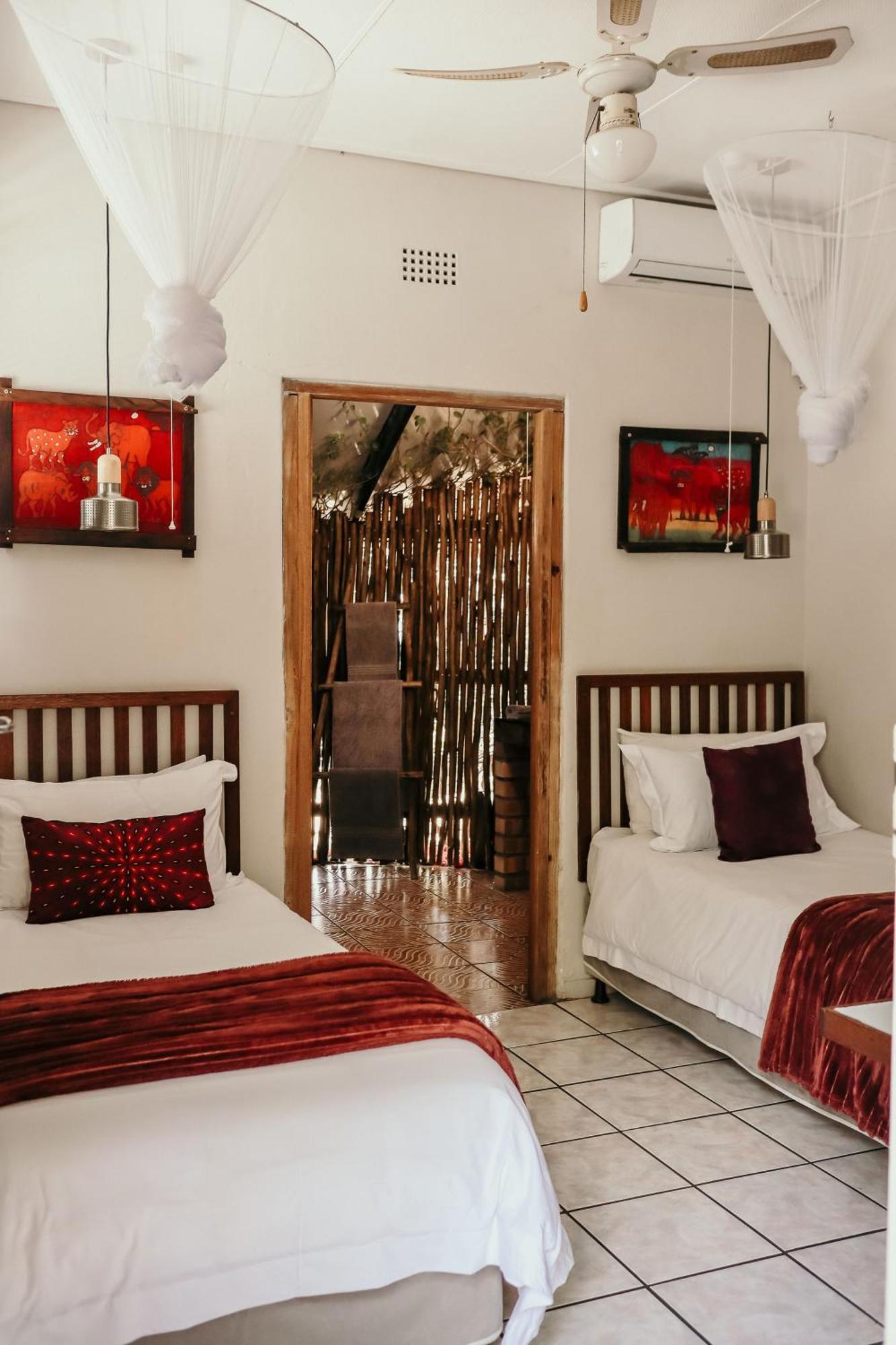 Hotel A Traveller'S Palm à Phalaborwa Extérieur photo