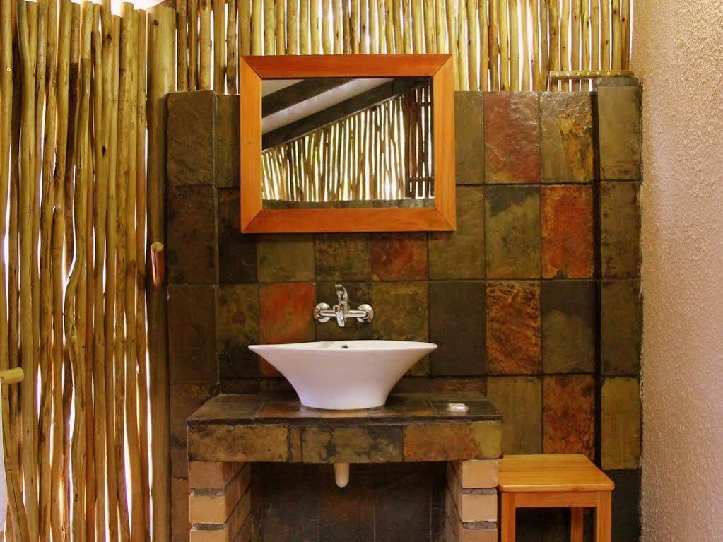 Hotel A Traveller'S Palm à Phalaborwa Extérieur photo